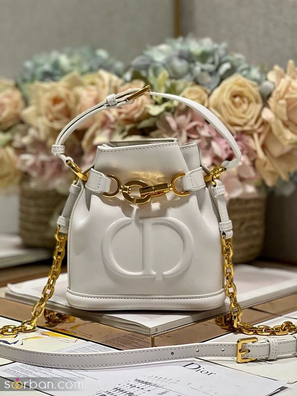 کیف زنانه لاکچری ؛ رونمایی از جذاب‌ترین مدل‌های کیف زنانه لاکچری ۲۰۲۵ (دوشی، دستی، کوله، مینی بگ و مینی کوله کلکسیونی از زیبایی و شکوه)