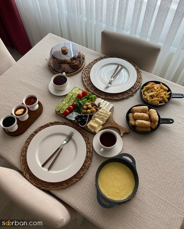 چیدمان میز دونفره | ۳۰ ایده جذاب چیدمان میز دونفره در شب‌های رمانتیک (شام، تولد، ولنتاین و دیت عاشقانه)