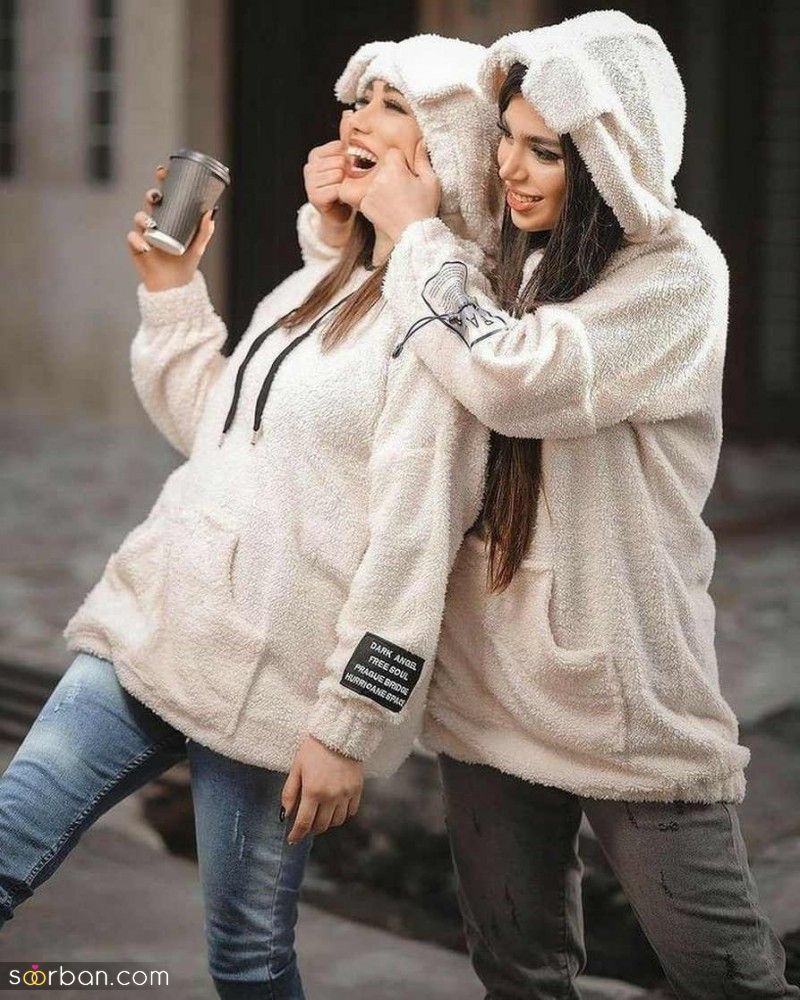 ژست عکس دونفره با دوست صمیمی | ایده برای ژست عکس دونفره با دوست صمیمی و رفاقتی 1404 بسیار راحت و جذاب