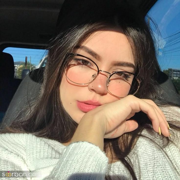 مدل عینک طبی ؛ ۲۵ مدل عینک طبی شیک که سلبریتی ها میزنن و تو هم میتونی! [ترند ۲۰۲۵]