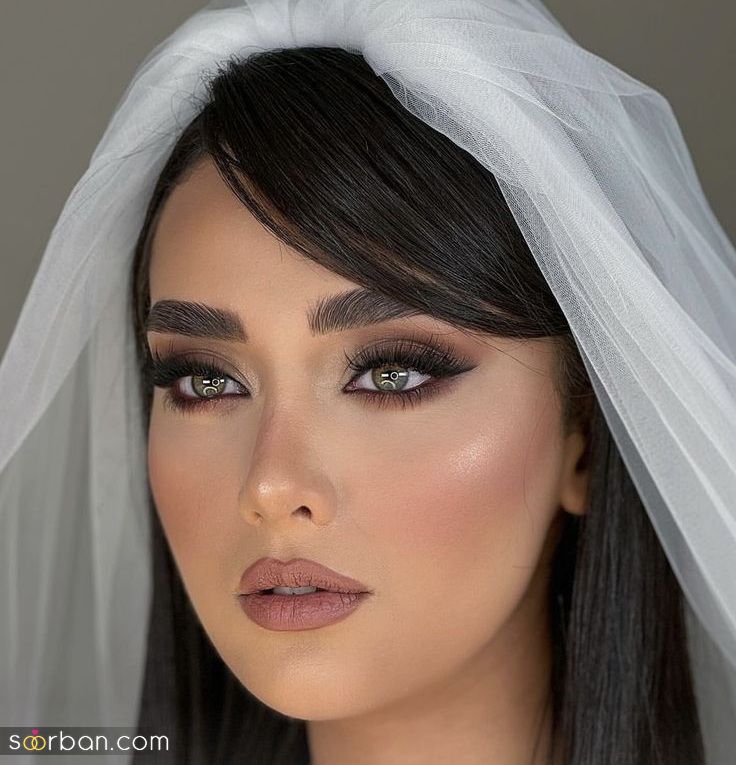 میکاپ لب ترند | ترندهای میکاپ ۲۰۲۵ از آرایش لب تیره تا روشن