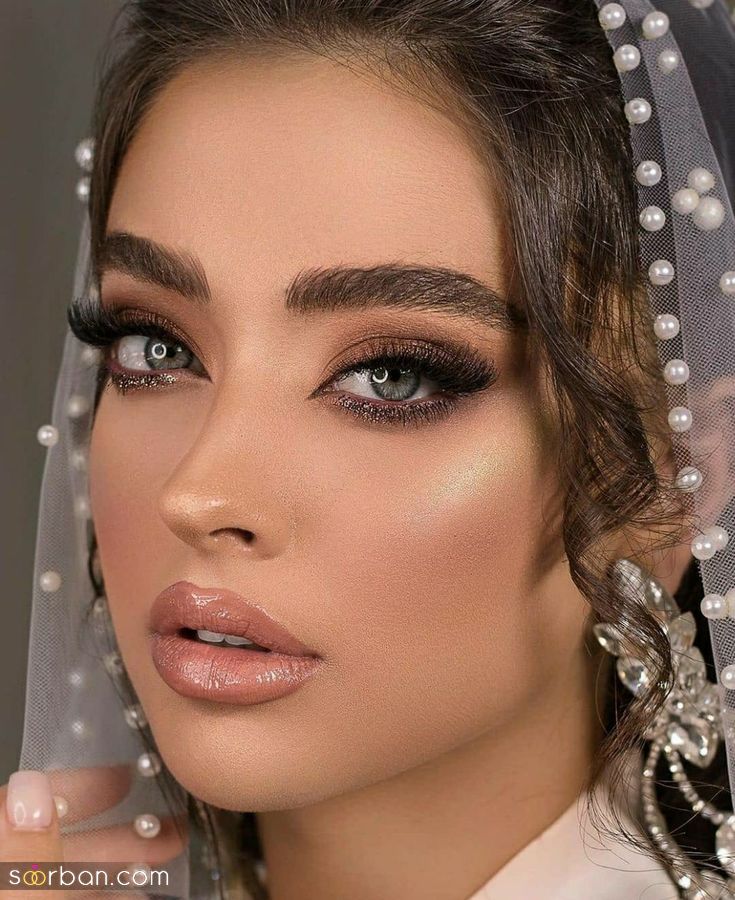 ترند آرایش عروس | ترندهای آرایش عروس ۲۰۲۵ از دودی تا رنگ های متالیک