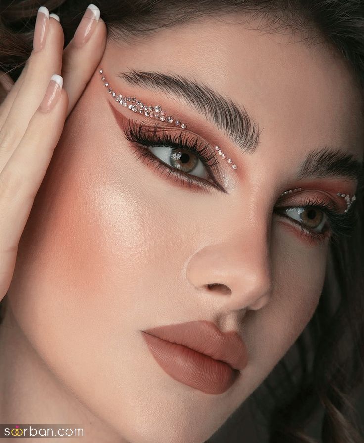 میکاپ چشم مهمانی شب / ۲۵ ایده تماشایی میکاپ چشم برای مهمانی های شب که جذابیت چشماتو به اوج میرسونه!