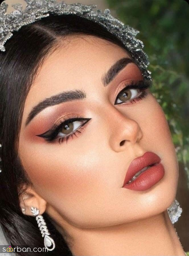مدل عروس عربی ۲۰۲۵ ؛ ترند های برتر میکاپ و مدل لباس عروس عربی! (از آرایش لبنانی تا لباس‌های افسانه‌ای و شاهانه)