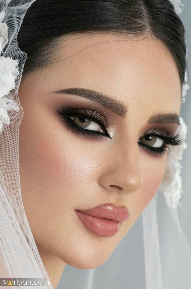 مدل عروس عربی ۲۰۲۵ ؛ ترند های برتر میکاپ و مدل لباس عروس عربی! (از آرایش لبنانی تا لباس‌های افسانه‌ای و شاهانه)