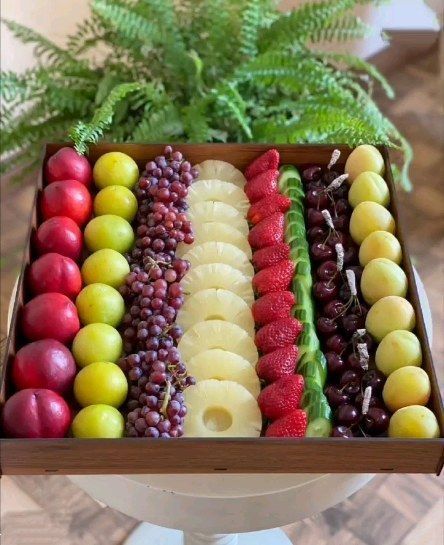چیدمان سینی میوه | جذاب ترین ایده های ساده و خلاقانه چیدمان سینی میوه برای فصل ها و مناسبت های مختلف
