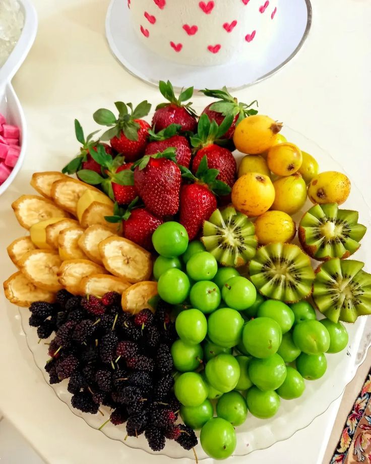 چیدمان سینی میوه | جذاب ترین ایده های ساده و خلاقانه چیدمان سینی میوه برای فصل ها و مناسبت های مختلف