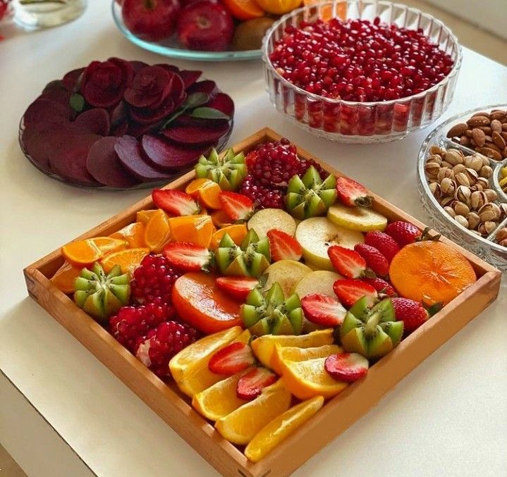 چیدمان سینی میوه | جذاب ترین ایده های ساده و خلاقانه چیدمان سینی میوه برای فصل ها و مناسبت های مختلف