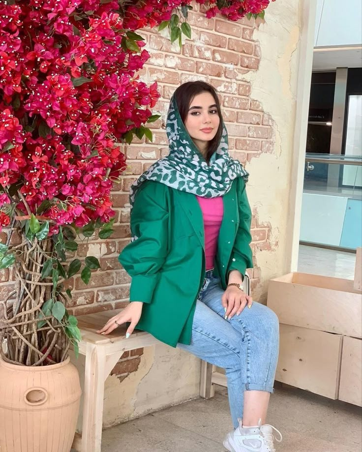 عکس دختر واقعی برای پروفایل | ۳۰ عکس واقعی با ژست‌ها و استایل‌های خاص و دخترونه برای پروفایل و استوری!