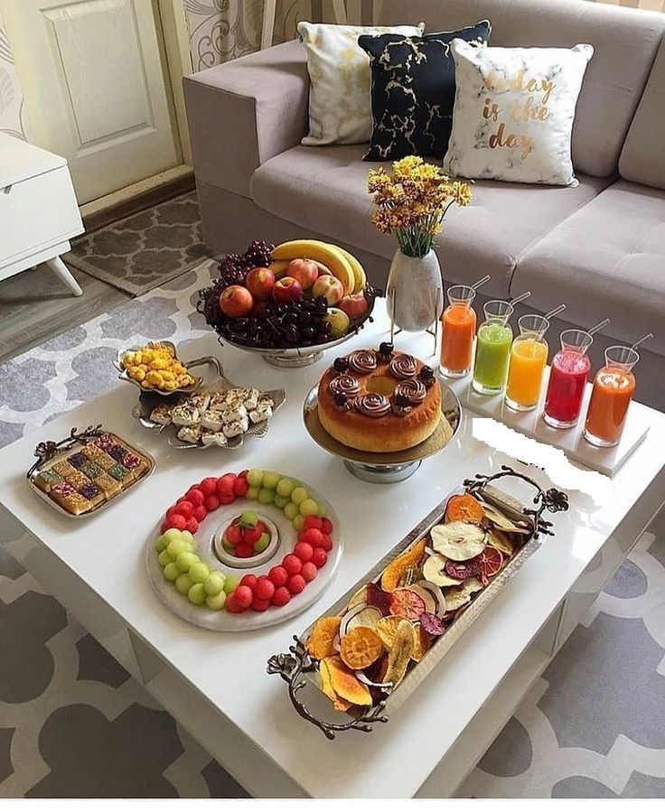 چیدمان میز پذیرایی | شیک ترین ایده های ساده و خلاقانه چیدمان میز پذیرایی برای انواع دورهمی ها