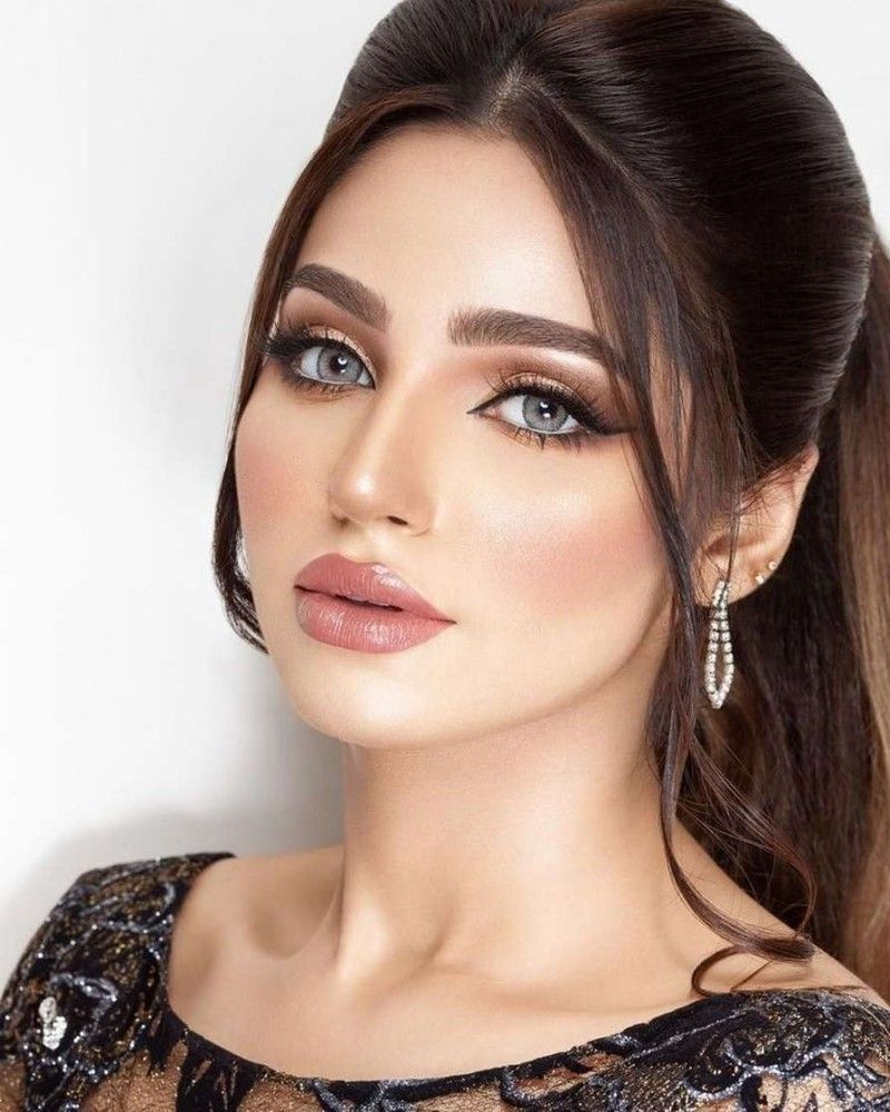 مدل آرایش با لباس مشکی | 20 مدل آرایش با لباس مشکی برای مجالس و مهمانی ها