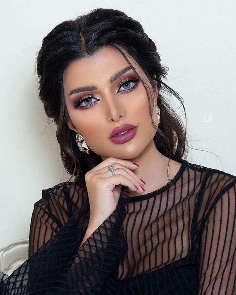 مدل آرایش با لباس مشکی | 20 مدل آرایش با لباس مشکی برای مجالس و مهمانی ها