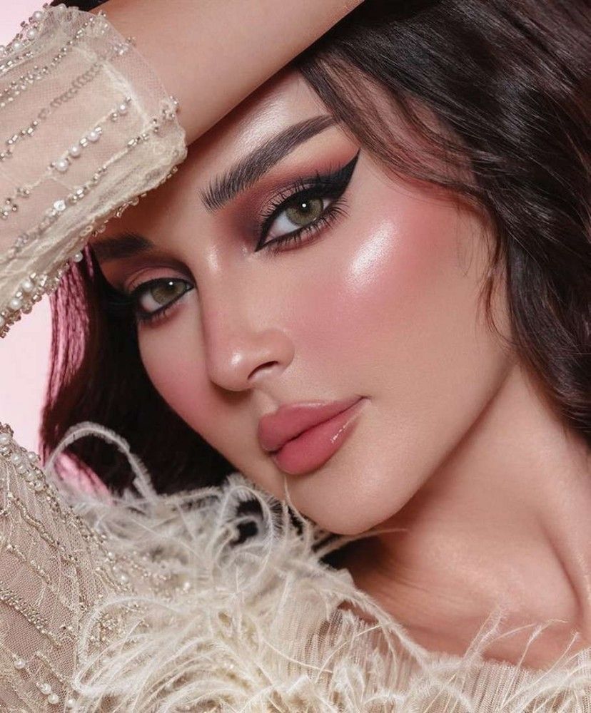 ارایش عروس با رژ کالباسی | 20 مدل ارایش عروس با رژ کالباسی و گوشتی و نود