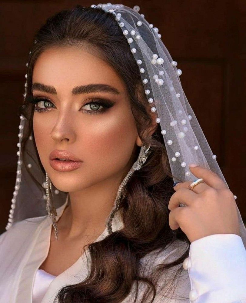 آرایش عروس با لنز | 20 مدل آرایش عروس با لنز عسلی و طوسی و سبز و آبی