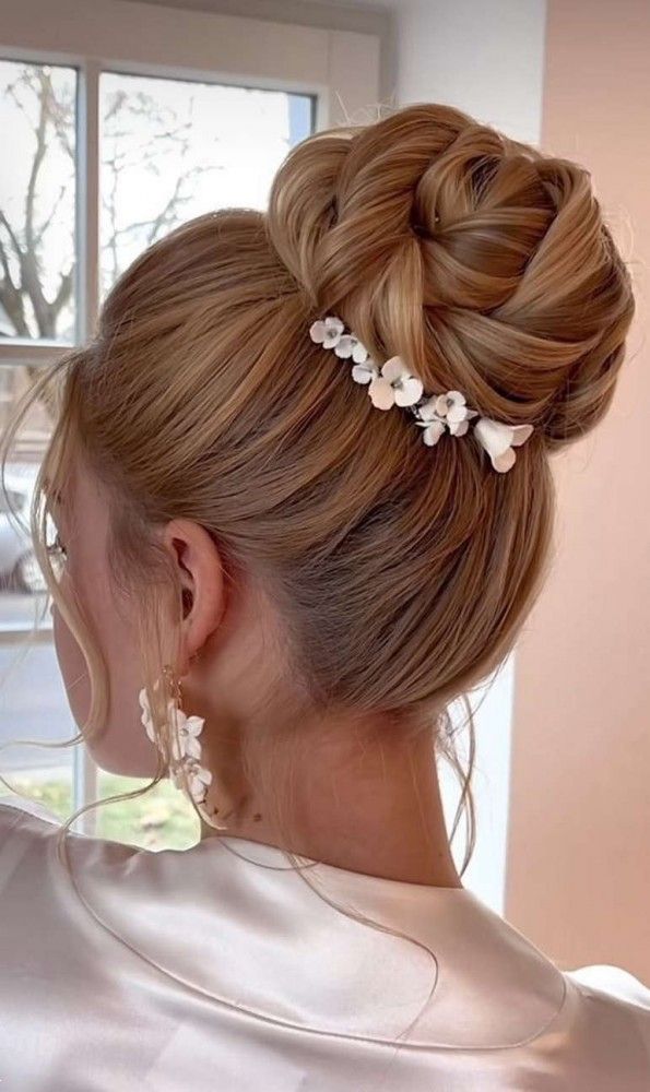 شینیون خیلی ساده دخترانه | 20 مدل شینیون خیلی ساده دخترانه بسته برای عروسی و حتی مناسب عروس ها