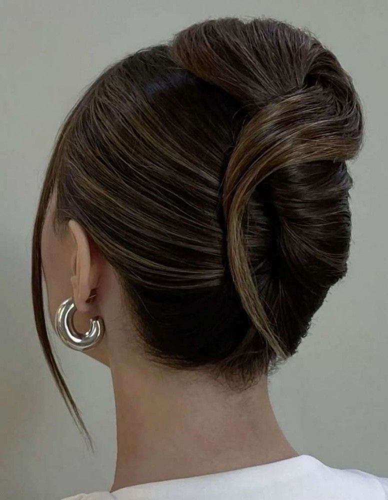 شینیون خیلی ساده دخترانه | 20 مدل شینیون خیلی ساده دخترانه بسته برای عروسی و حتی مناسب عروس ها