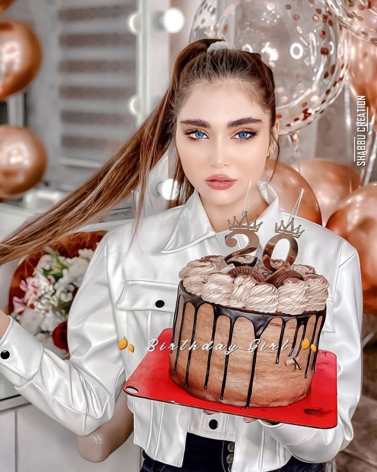مدل عکس تولد / ۳۰ مدل ژست تولد خاص و جذاب برای دختران باکلاس (در کافه، خانه و طبیعت)