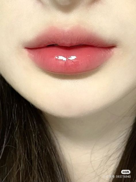 مدل ژل لب کره ای | مقایسه مدل های ژل لب کره‌ ای شیک و ترند ۲۰۲۵ + نکات طلایی و بهترین برند فیلر لب کره ای!