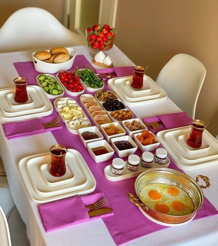 چیدمان صبحانه | شیک ترین ایده های ساده خلاقانه فانتزی و لاکچری چیدمان صبحانه مخصوص عروس های خوش سلیقه!