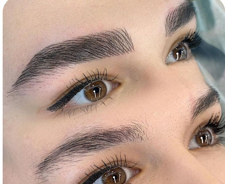 مدل فیبروز ابرو | ۲۵ مدل فیبروز ابرو شیک و طبیعی برای صورت‌های خاص (عکس های قبل و بعد) + نکات مهم انتخاب فرم مناسب ابرو!