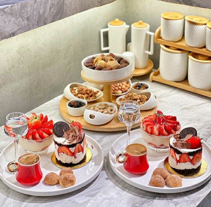چیدمان ژله روی میز | شیک ترین ایده های ساده و مجلسی چیدمان ژله روی میز برای پاگشای عروس