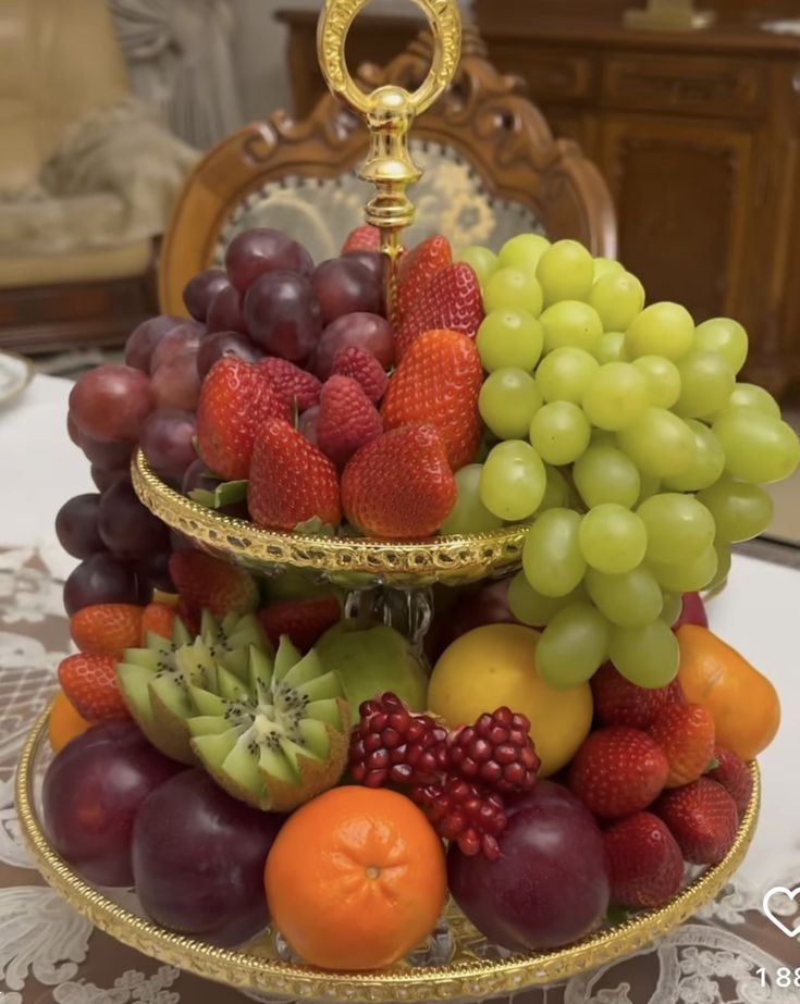 چیدمان ظرف میوه | بهترین ایده های ساده خلاقانه و جذاب چیدمان ظرف میوه برای پاگشای عروس