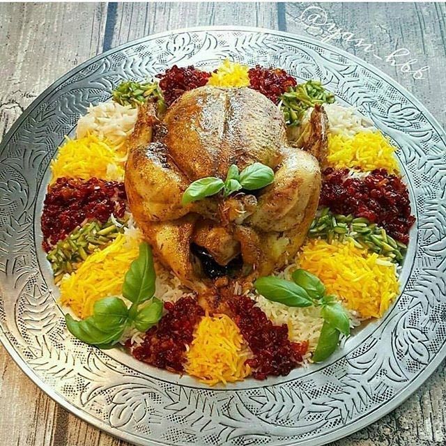 چیدمان زرشک پلو با مرغ | جذاب ترین ایده های خلاقانه و ساده چیدمان زرشک پلو با مرغ مخصوص عروس هایی که میخوان هنرشونو به رخ مادر شوهر بکشن!