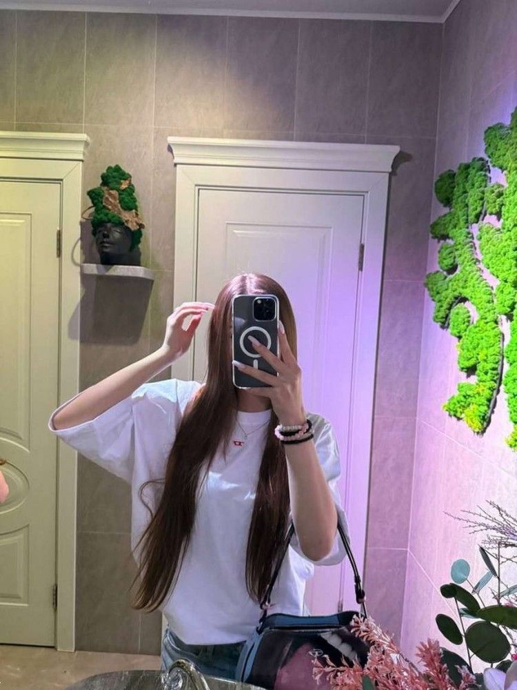 ژست عکاسی جلوی آینه دخترانه | ژست عکاسی جلوی آینه دخترانه 1404 برای همه سنین بسیار ساده و قابل اجرا