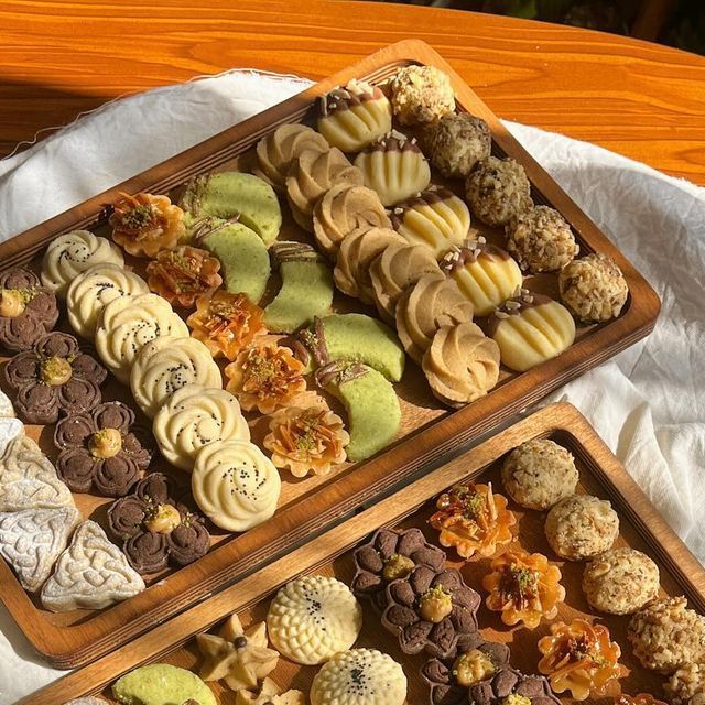 چیدمان شیرینی در دیس | ایده های شیک و جذاب چیدمان شیرینی در دیس برای پاگشای عروس