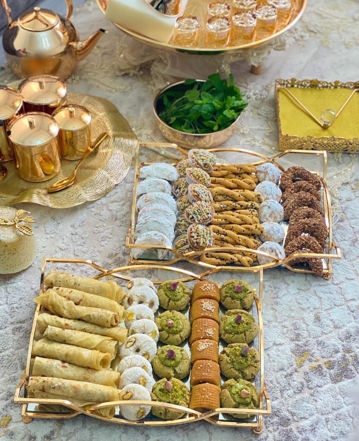 چیدمان شیرینی در دیس | ایده های شیک و جذاب چیدمان شیرینی در دیس برای پاگشای عروس