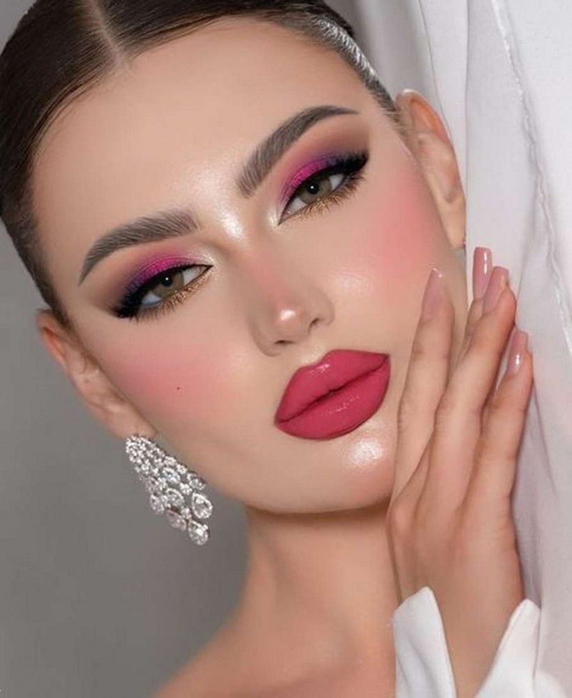 میکاپ عروس با تناژ صورتی | جدیدترین مدل میکاپ عروس ساده و شیک با تناژ صورتی 1404