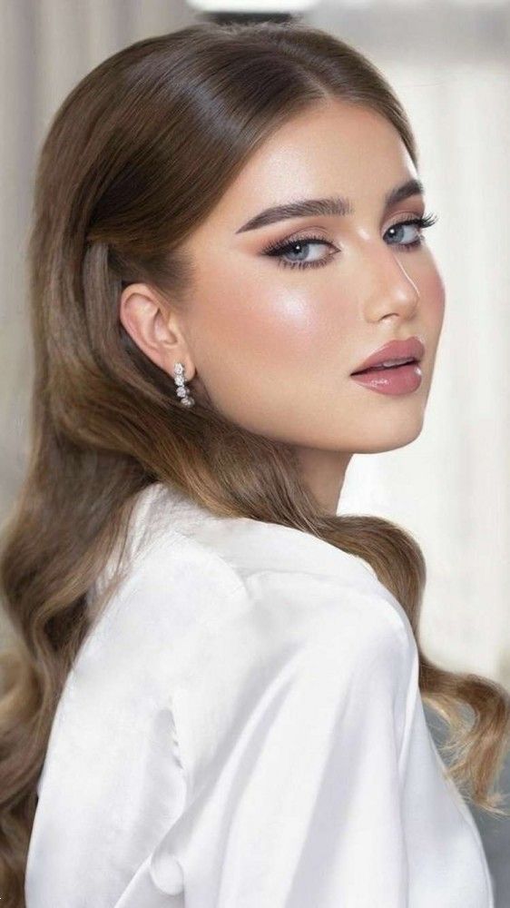 میکاپ عروس با تناژ صورتی | جدیدترین مدل میکاپ عروس ساده و شیک با تناژ صورتی 1404