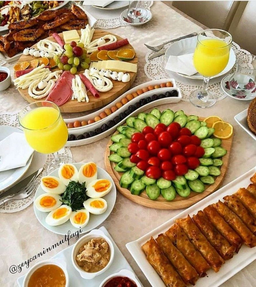 میز صبحانه لاکچری دونفره | 20 ایده چیدمان میز صبحانه لاکچری دونفره برای تازه عروس های امروزی