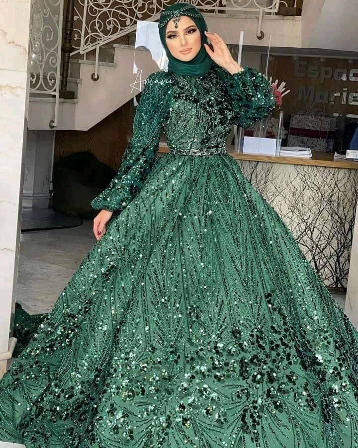 لباس عروس عربی | ژورنال ۲۰۲۵ از مدل های لباس عروس عربی شیک، پر زرق‌وبرق و سلطنتی!
