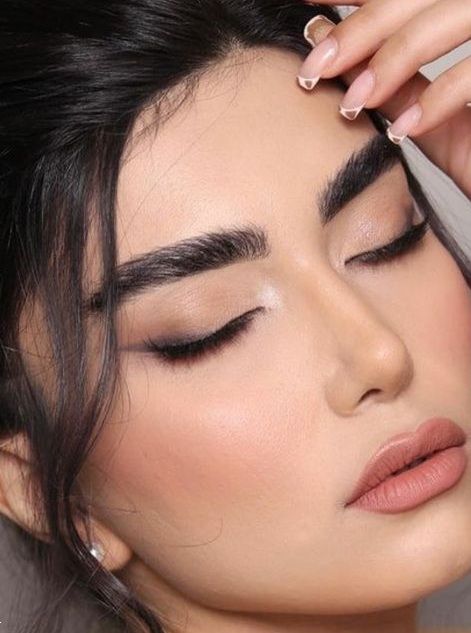مدل ابرو طبیعی دخترانه | جدیدترین مدل ابرو طبیعی دخترانه که شما را جذاب تر می کند!