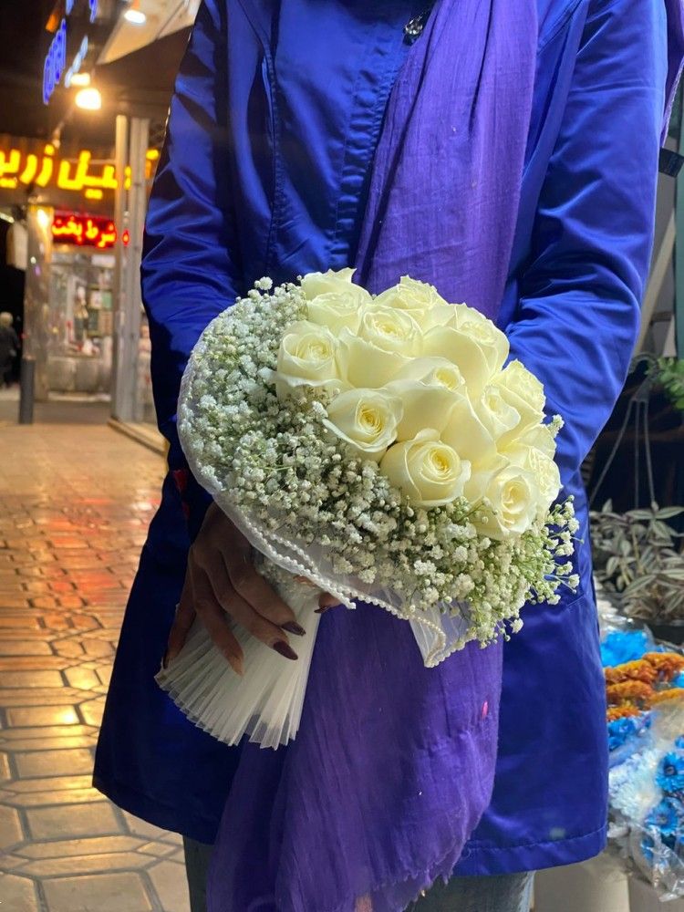خرید دسته گل عروس و تزیین ماشین عروس در اصفهان | شیک‌ترین مدل‌ها و طرح‌های ترند ۲۰۲۵ 