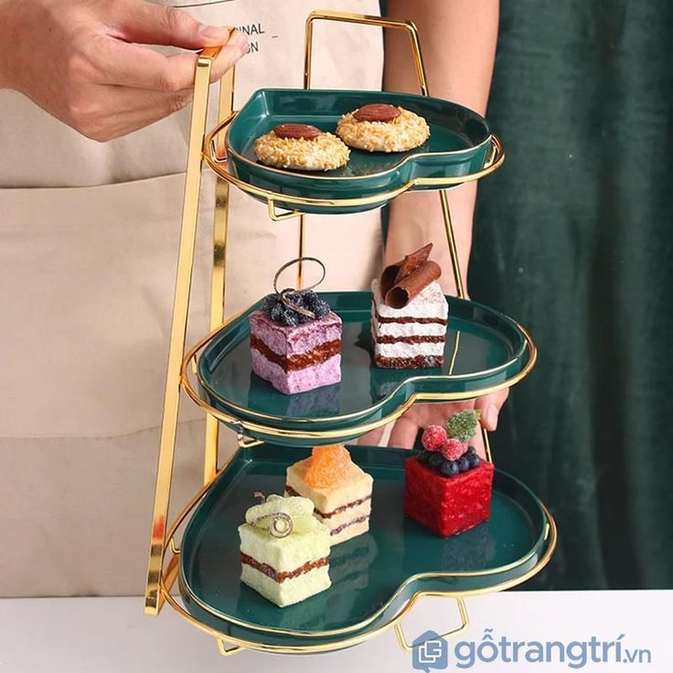 مدل ظرف پذیرایی | ۲۵ مدل ظرف پذیرایی شیک و خاص برای مهمانی‌های مجلل + کریستالی، چوبی، سرامیکی!