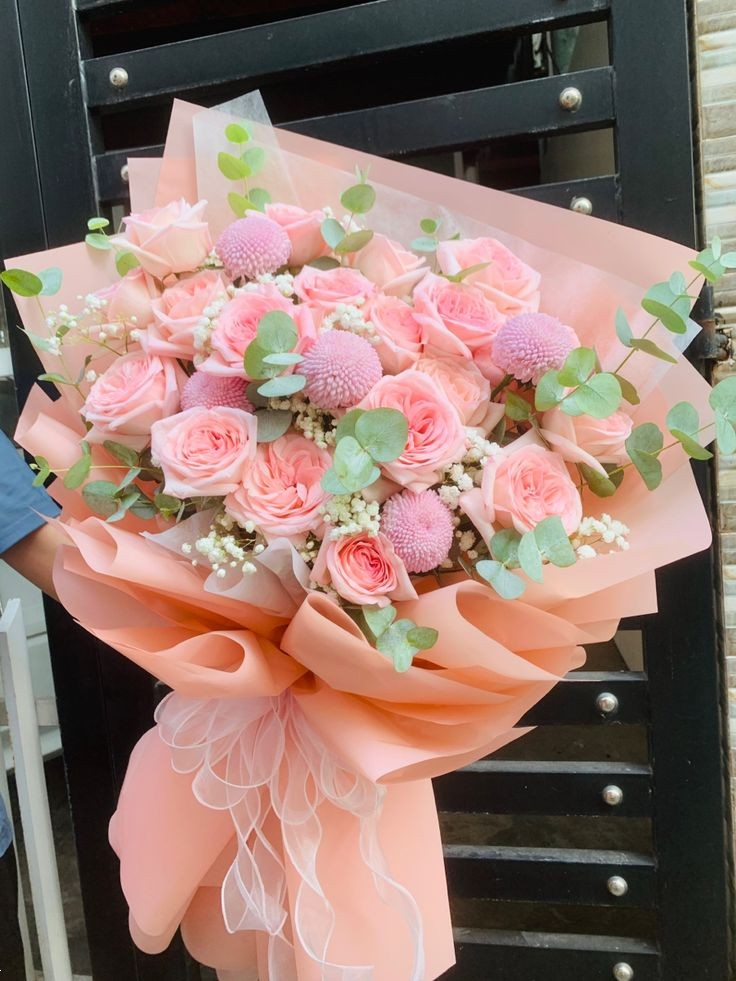 مدل دسته گل | ۳۰ مدل دسته گل لاکچری و خاص ۲۰۲۵ برای عروسی، تولد و مهمانی های شیک!
