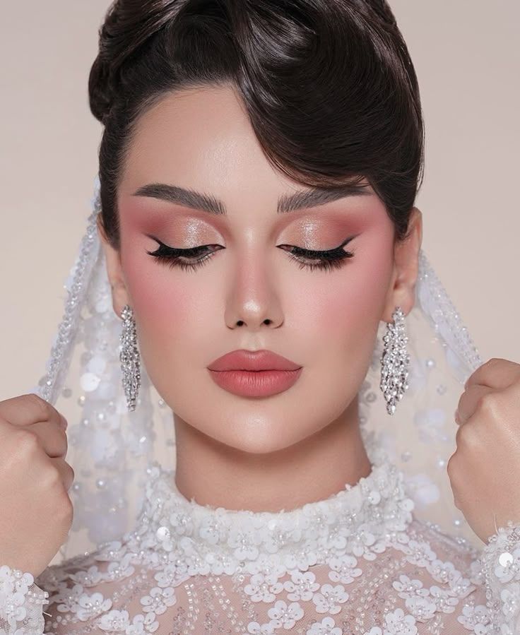 میکاپ با رژگونه صورتی | 30 ایده ارایش با سایه چشم و رژگونه صورتی ترند تابستان امسال