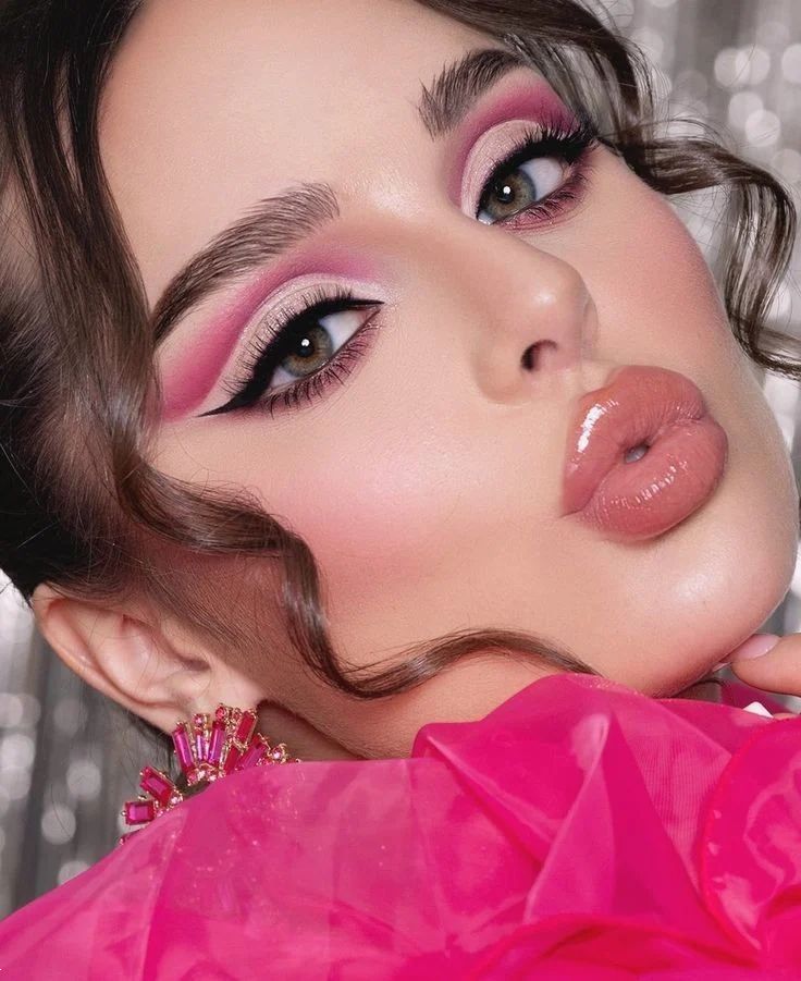 میکاپ با رژگونه صورتی | 30 ایده ارایش با سایه چشم و رژگونه صورتی ترند تابستان امسال
