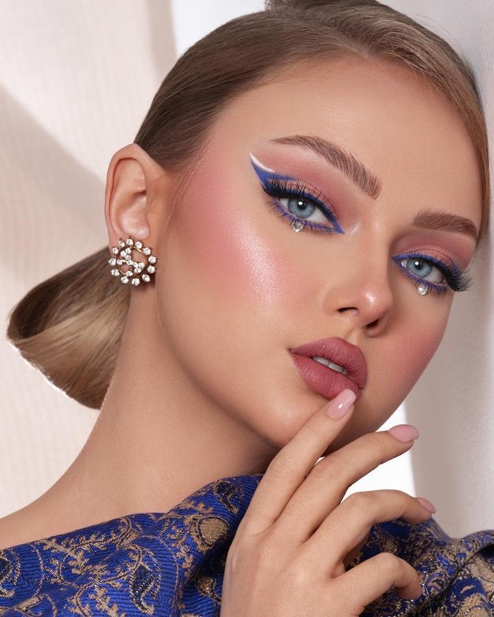 میکاپ با رژگونه صورتی | 30 ایده ارایش با سایه چشم و رژگونه صورتی ترند تابستان امسال