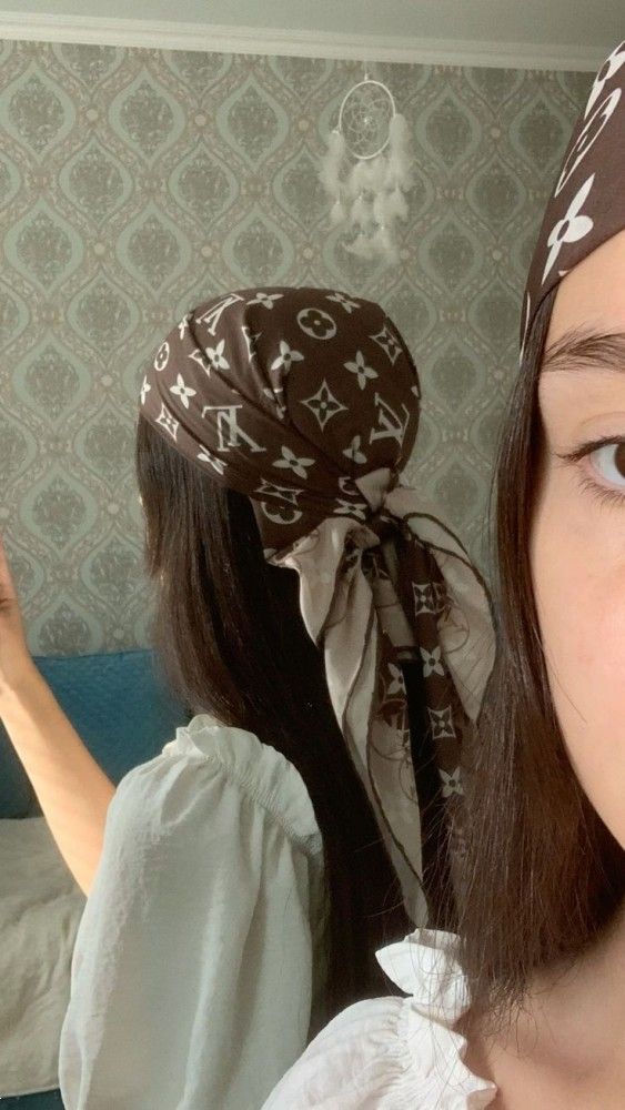 مدل زدن مینی اسکارف | 30 مدل گره و بستن مینی اسکارف پشت سر مجلسی و اسپرت