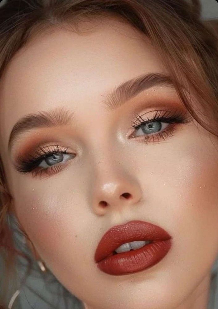 سایه چشم طلایی دخترانه | 25 سایه چشم طلایی دخترانه شاین و ساده برای عروسی و مراسم های خاص