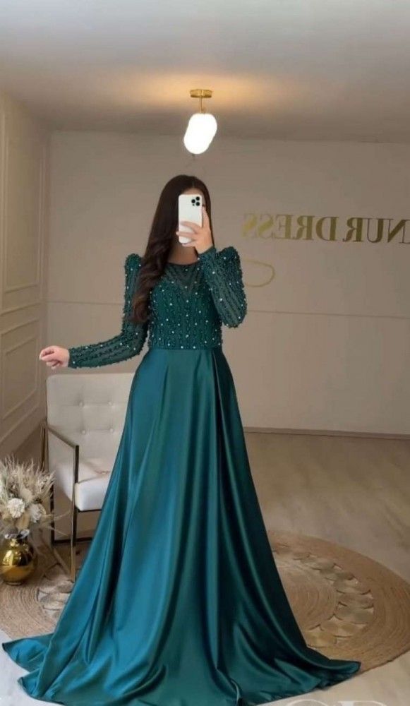 لباس مجلسی پوشیده برای افراد لاغر | 25 لباس مجلسی خوشگل پوشیده برای افراد لاغر ساعت شنی و مستطیلی