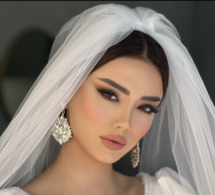 مدل آرایش عروس ساده | ۲۵ مدل آرایش عروس ساده و ملایم اما خاص و چشمگیر مخصوص سبک‌های لایت و اروپایی!