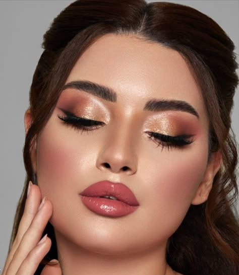 سایه چشم عروس | ۳۰ مدل سایه چشم عروس شیک و خاص ویژه عروس‌های ۲۰۲۵ برای درخشیدن در روز عروسی + نکات میکاپ حرفه‌ای!