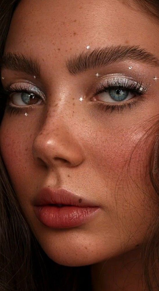 ایده ارایش چشم با نگین | 20 ایده ارایش چشم با نگین و مروارید برای عروسی و مجالس ترند امسال