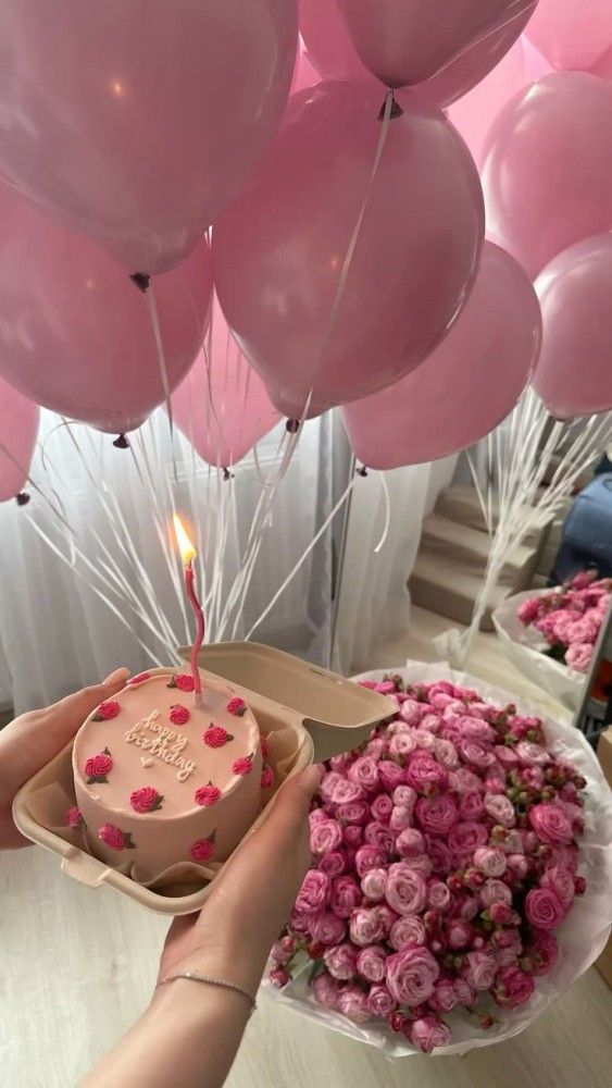 دسته گل برای عکس تولد | 20 مدل دسته گل برای عکس تولد بسیار شیک در تنوع بالا