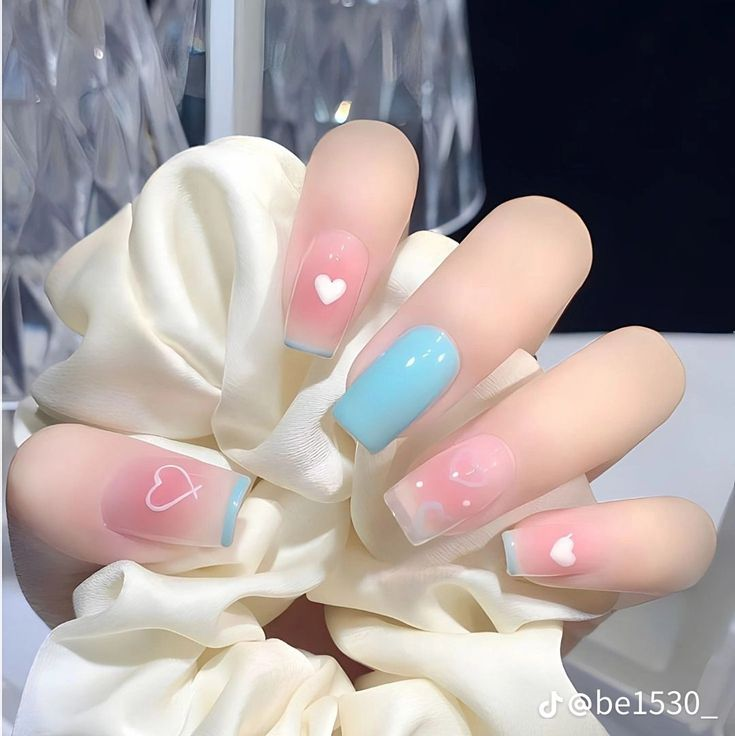مدل ژلیش | ۳۰ مدل ژلیش ناخن دخترانه شیک و جدید ۱۴۰۴ که هر سلیقه‌ای رو جذب می‌کنه! (خاص، فانتزی، کیوت، ساده، تابستانی و عروسکی)