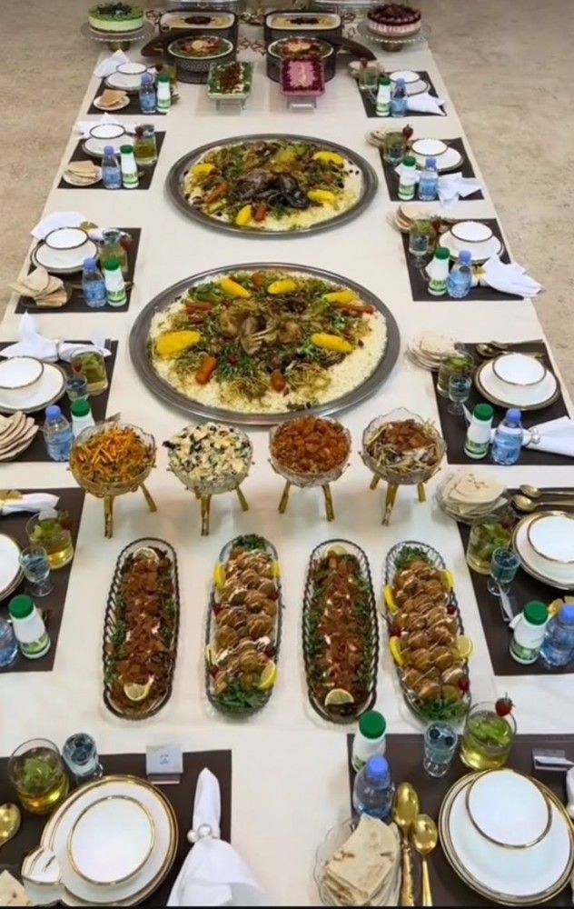 تزیین سفره | بهترین و جذاب ترین ایده های تزیین سفره غذا، یلدا و هفت سین مخصوص عروس های خوش سلیقه!